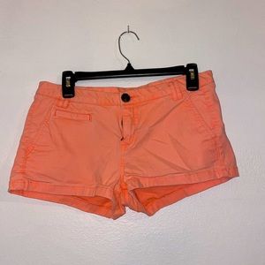 Express Women’s shorts
Slightly faded peach color
Size 4
Fairly short
